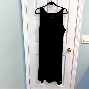 Alfani 16W black sleeveless dress. Great for travel 95% polyester 5% spandex